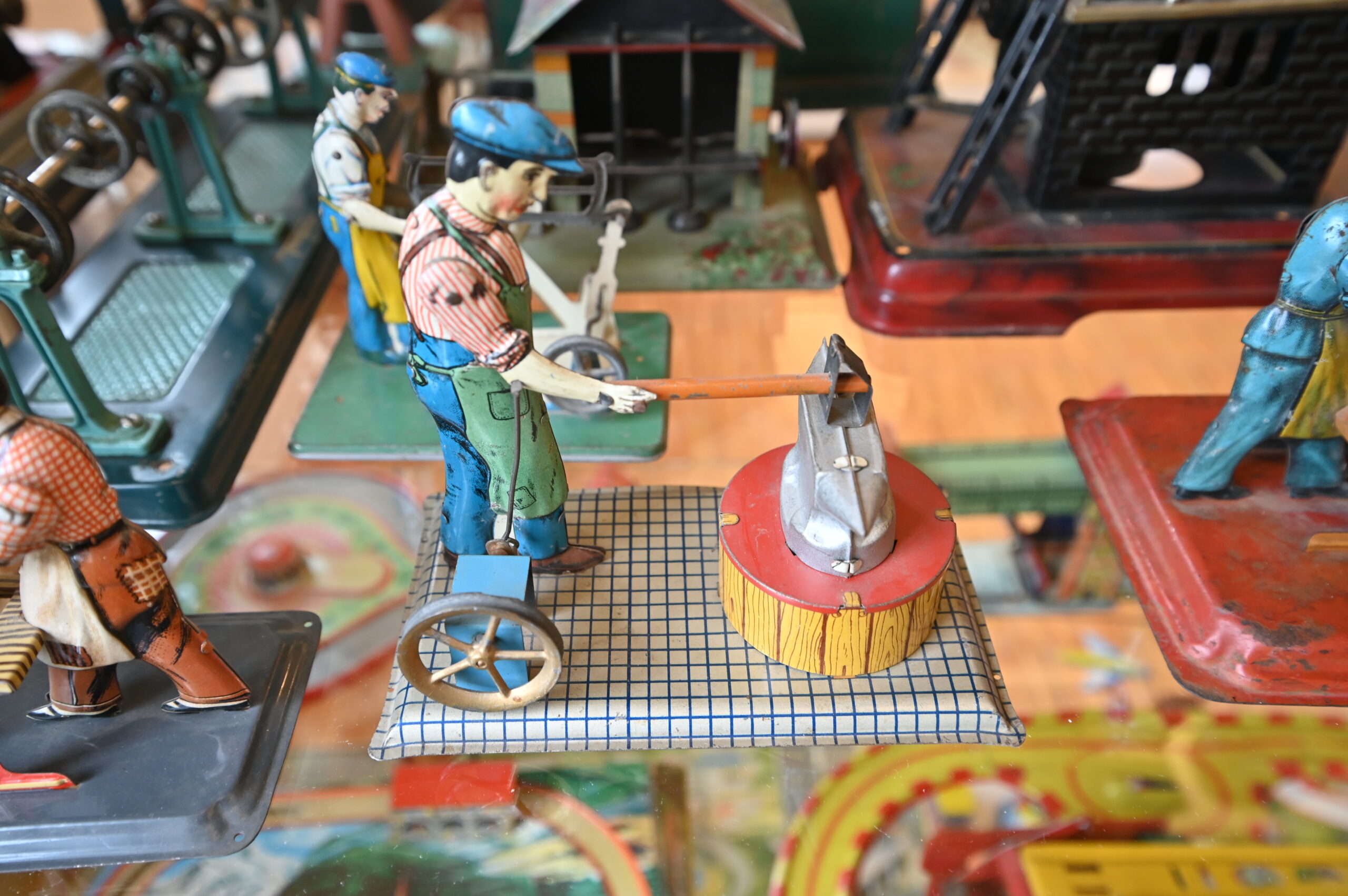 Heimatverein-Karlsbad-Sparte-Heimatmuseum-Blech-Spielzeug